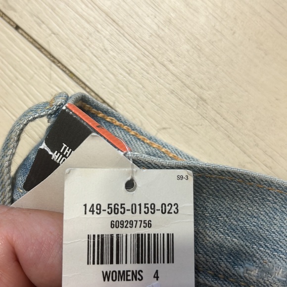 Abercrombie & Fitch High Rise Denim Shorts - Picture 9 of 9